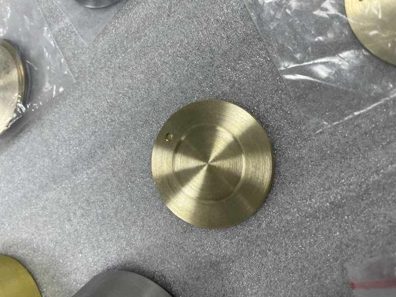 Brass-plate-with-radial-finish